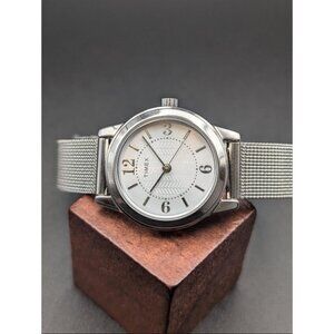 Vintage Timex Silver-Tone Quartz Ladies Watch, Mesh Bracelet, Minimalist